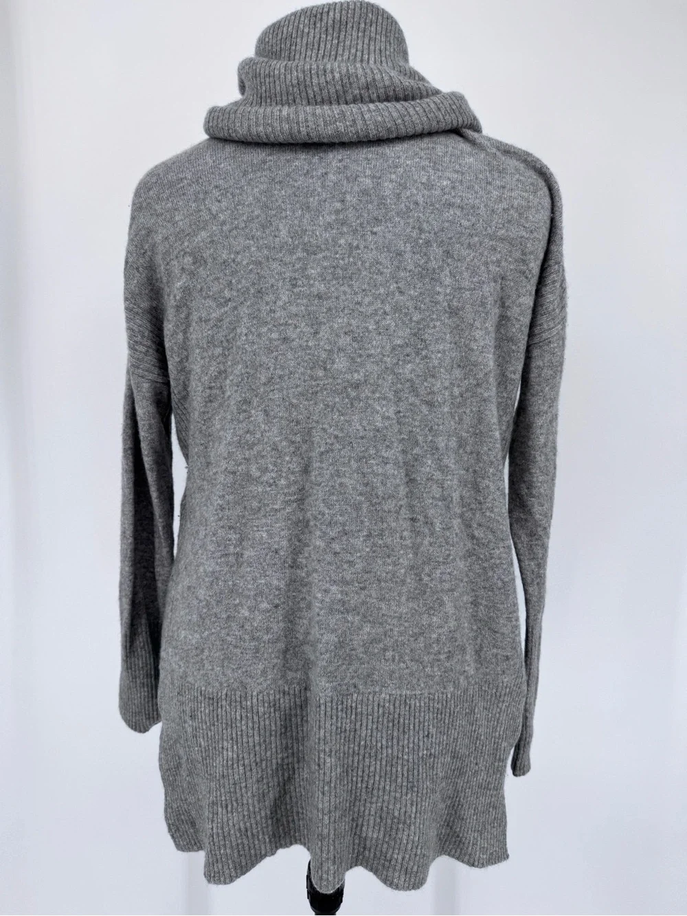 Diane Von Furstenberg Light Grey Ribbed Cowl Neck Cashmere Sweater
